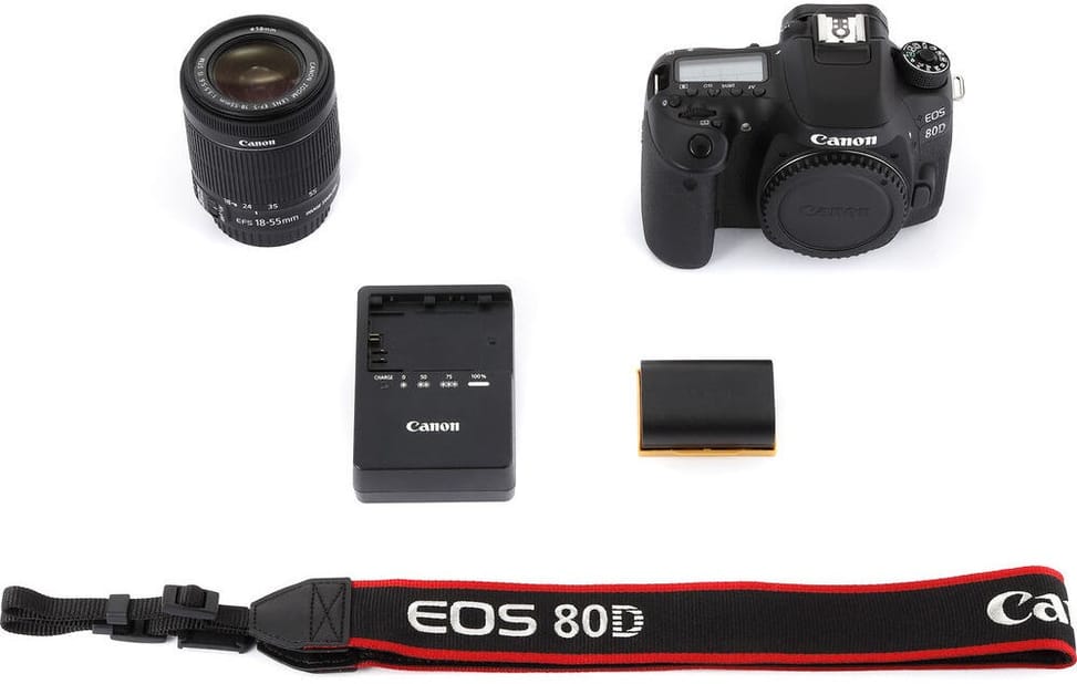 Appareil photo Compact Canon EOS 80D 18-55mm IS (1263C011AB)