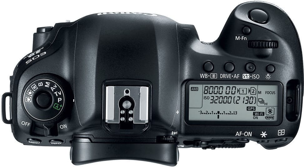Appareil photo Compact Canon EOS 5D Mark IV + 24-70 F4L (1483C031AA)