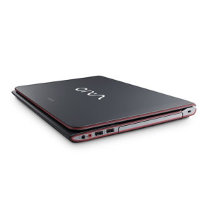 Ordinateur portable Sony VAIO série E, 14" + sacoche et souris bluetooth offerts