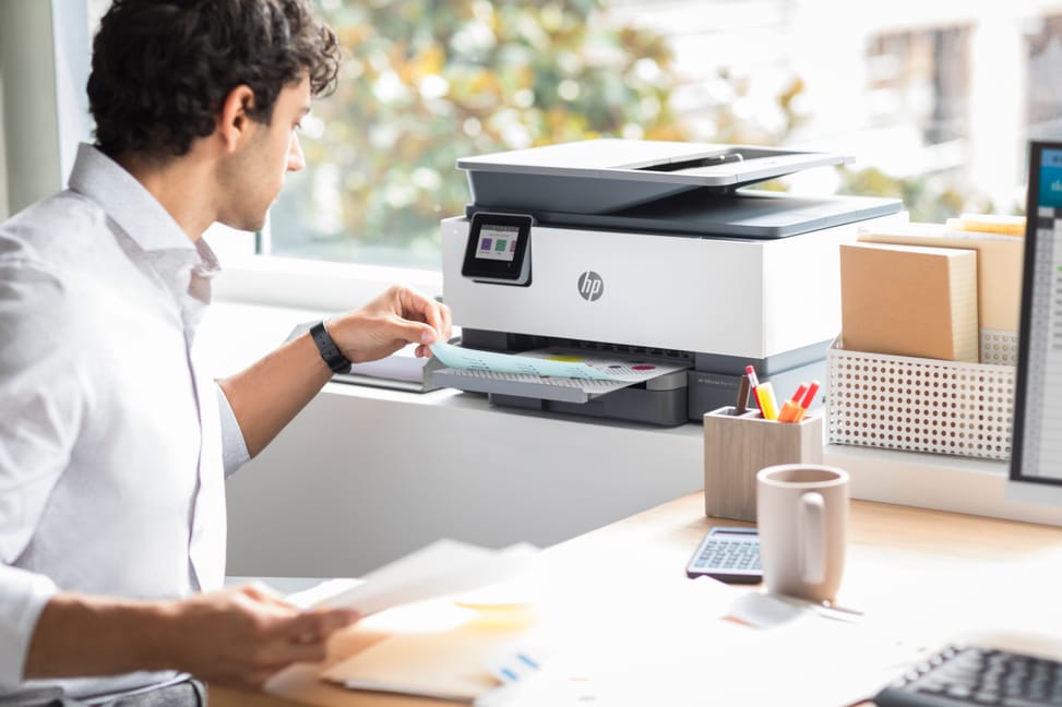 Imprimante multifonction Jet d’encre HP OfficeJet Pro 9010 (3UK83B)