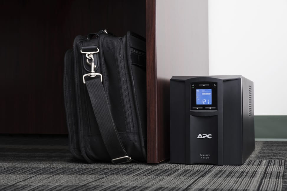 Onduleur Line-interactive APC Smart-UPS SMC 1500VA - 230V (SMC1500IC)