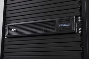 Onduleur Line-interactive APC Smart-UPS SMT rack 2U 1000VA - 230V (SMT1000RMI2UC) — image 4