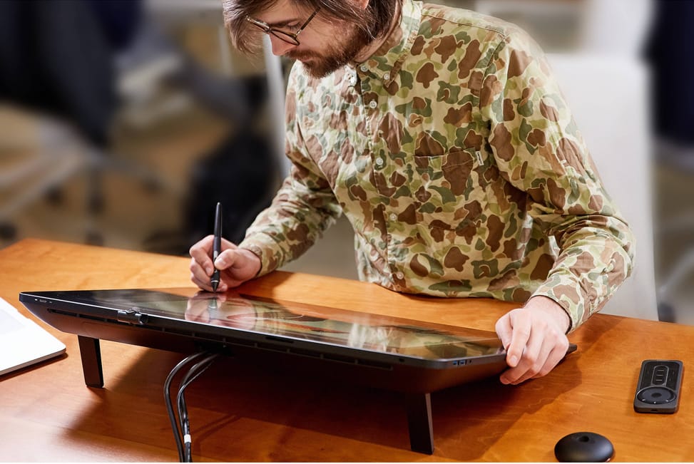 Wacom Cintiq Pro 24 Interactive Pen Display: Graphics Tablet with 23.6" 4K screen (DTK-2420) — image 11