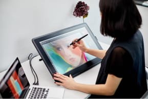 Écran interactif à stylet Wacom Cintiq 22 : Tablette Graphique avec écran 21.5" Full HD (DTK2260K0A) — image 8