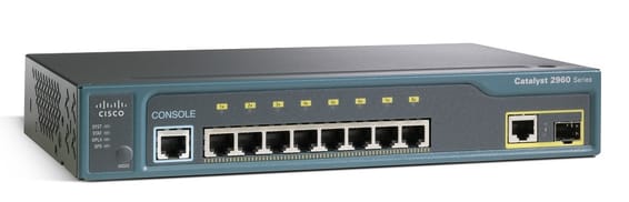 Switch administrable Cisco Catalyst 2960 - 8 ports 10/100 + 1 GigaBit/SFP + LAN Lite Image