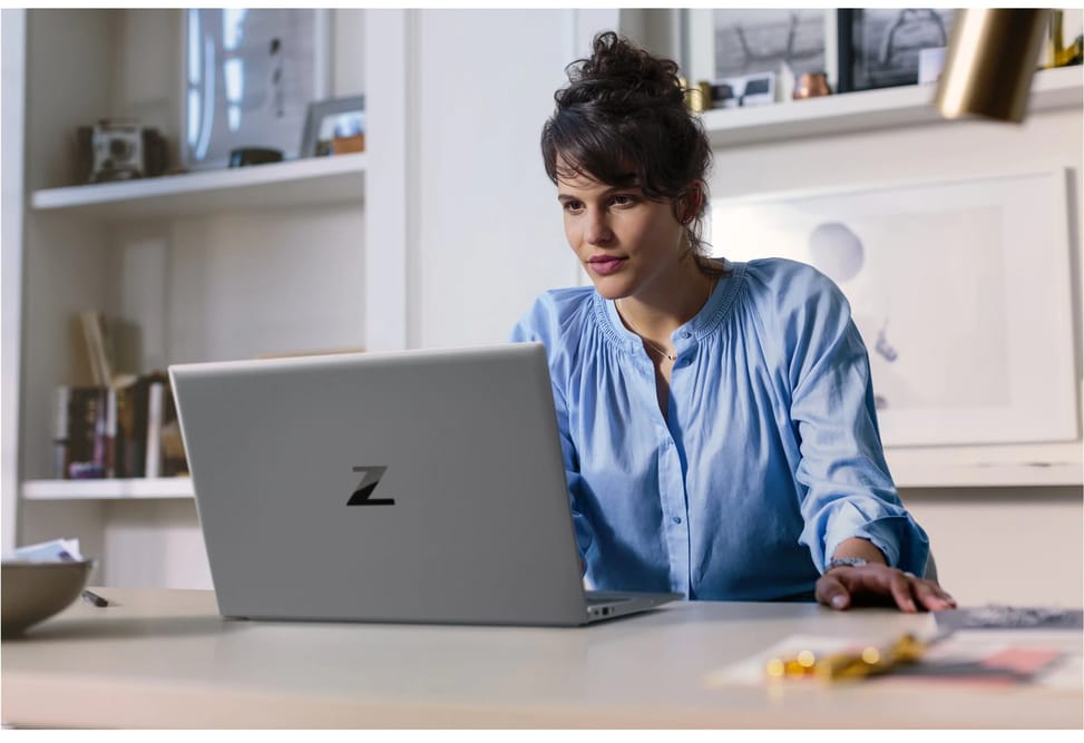 HP ZBook Firefly 15.6 G8 Mobile workstation