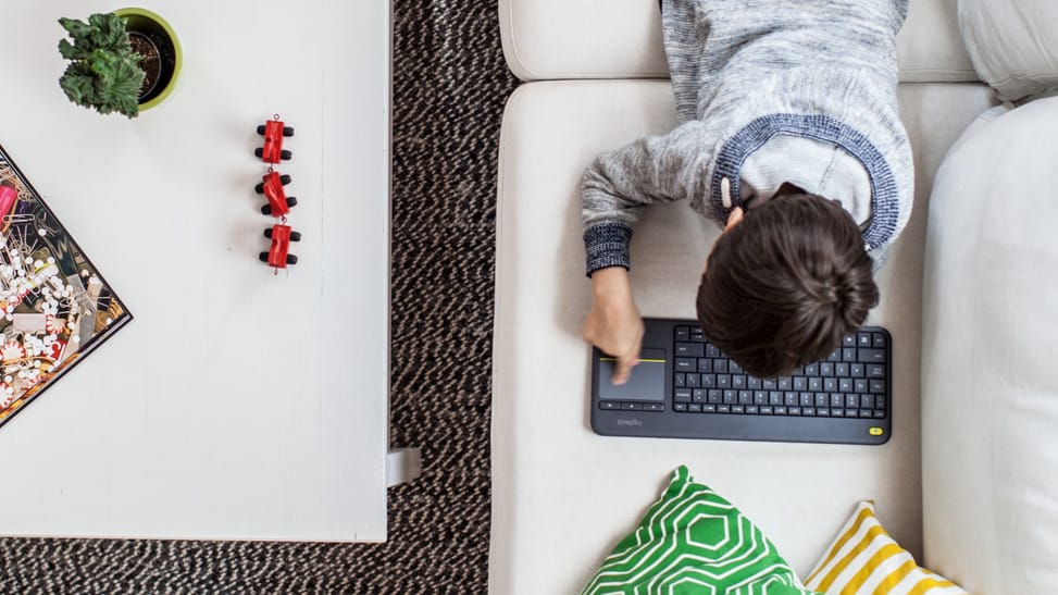 Clavier sans fil avec pavé tactile intégré Logitech Wireless Touch Keyboard K400 Plus Noir (AZERTY, Français)