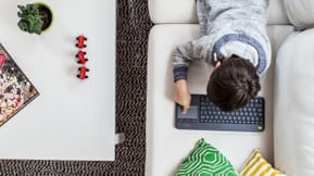 Clavier sans fil avec pavé tactile intégré Logitech K400 Plus (AZERTY, Français) — image 5