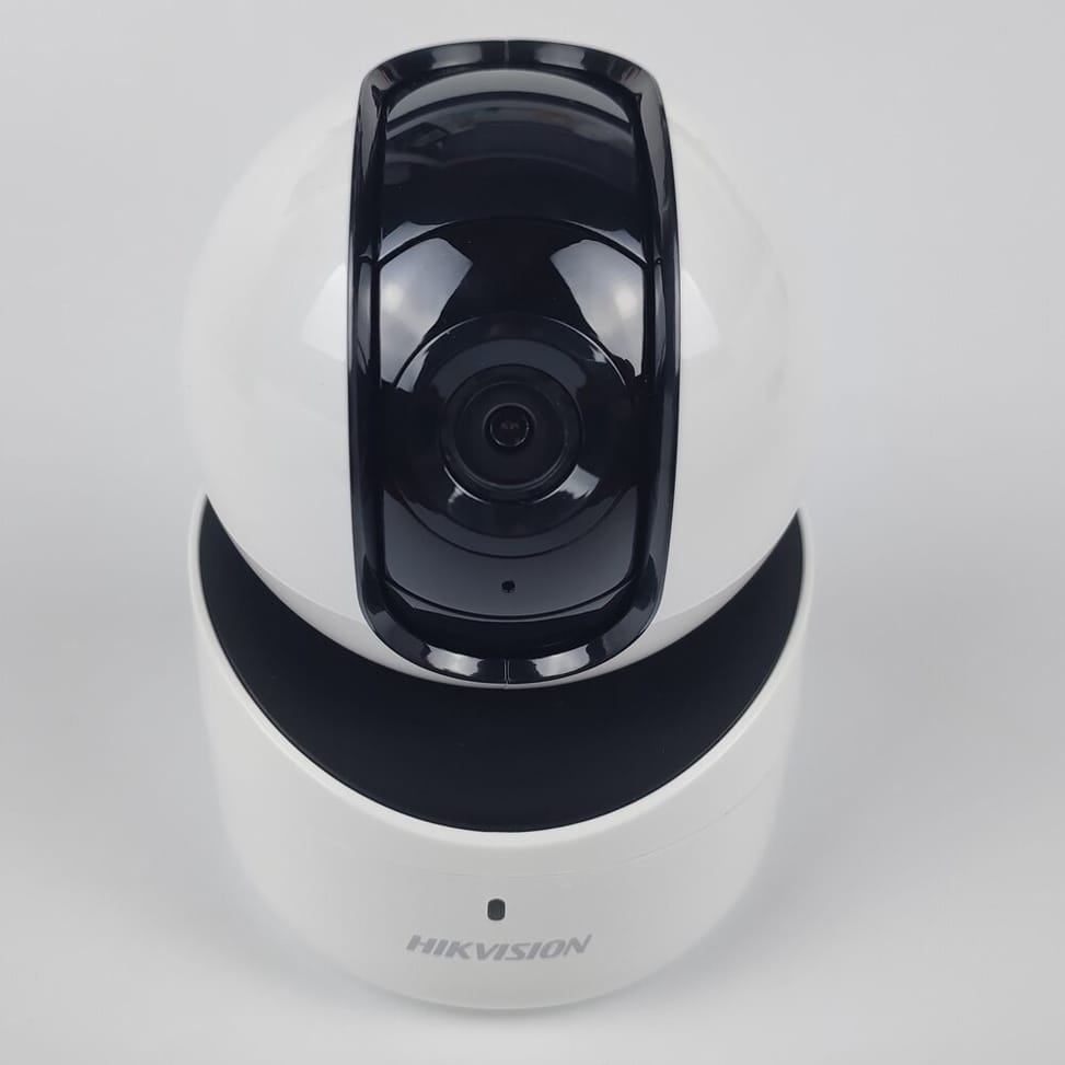Caméra de surveillance IP HIKVISION Fixed Pan Tilt 2 MP (DS-2CV2Q21FD-IW)