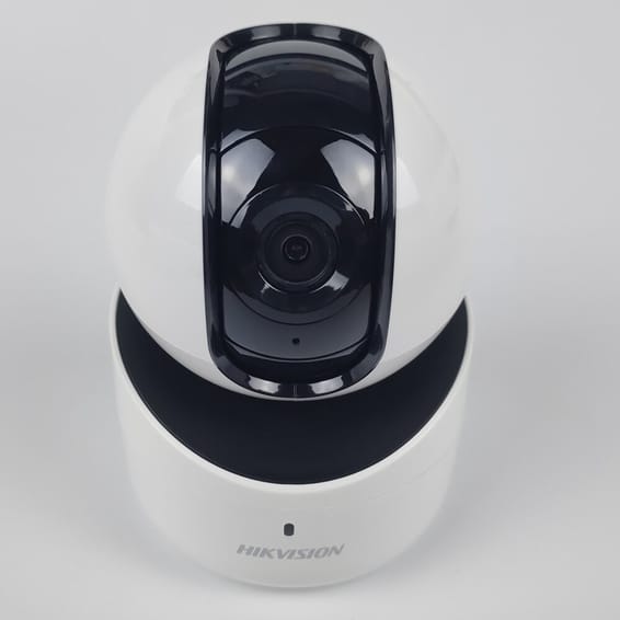 Caméra de surveillance IP HIKVISION Fixed Pan Tilt 2 MP (DS-2CV2Q21FD-IW)