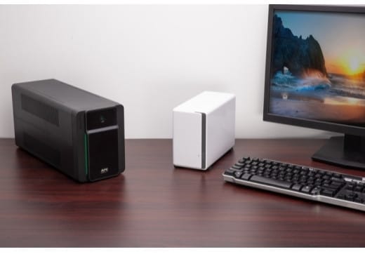 جهاز UPS تفاعلي خطي APC EASY UPS BVX 1200VA - 230V مقابس Schuko (BVX1200LI-GR) — صورة 6