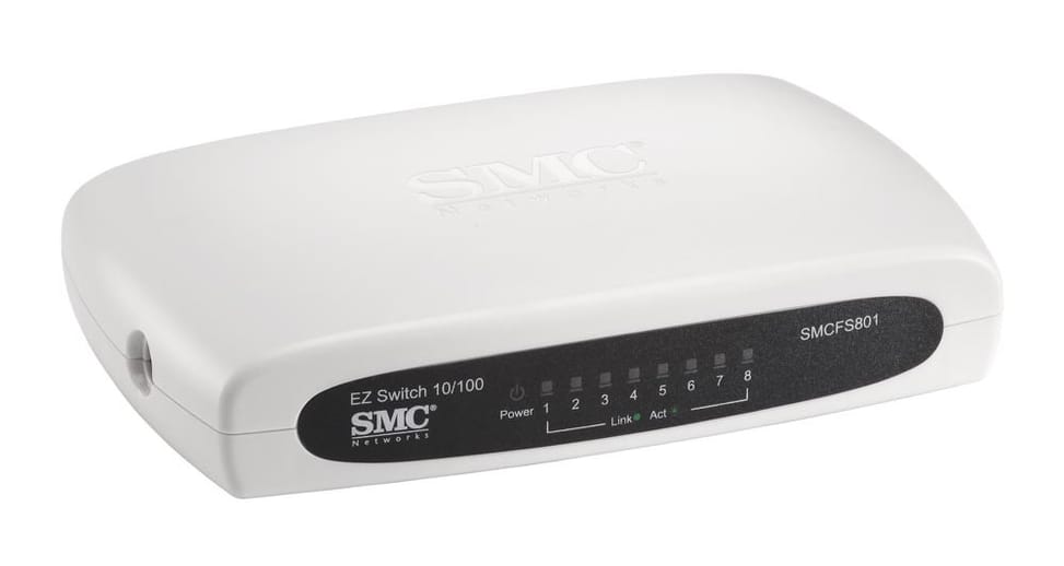 SMC Switch Non Administrable 8 Ports 10/100 Mbps — image 1