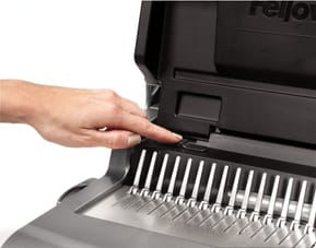 Perforelieur Fellowes Quasar+ 500 à anneaux plastiques (5627701) — image 4