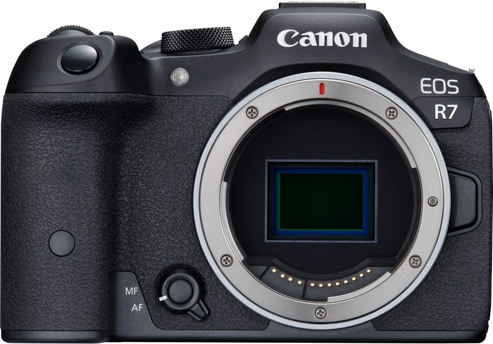 Appareil photo hybride Canon EOS R7 + Objectif RF-S 18-150mm F3.5-6.3 IS STM + Bague d'adaptation monture EF-EOS R (5137C019AA)