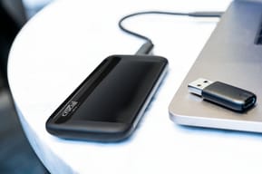 Disque dur portable Crucial X8 SSD 1 To (CT1000X8SSD9) — image 3