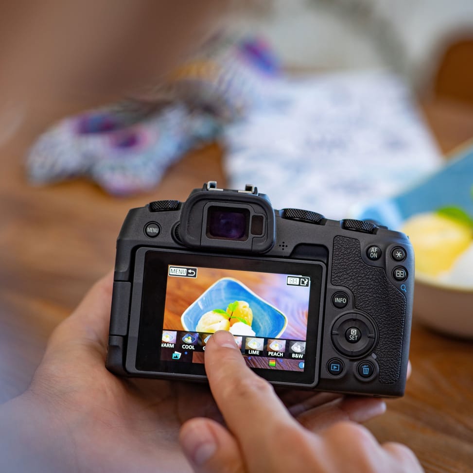 Boîtier de l'appareil photo hybride Canon EOS RP (3380C003AA) — image 12