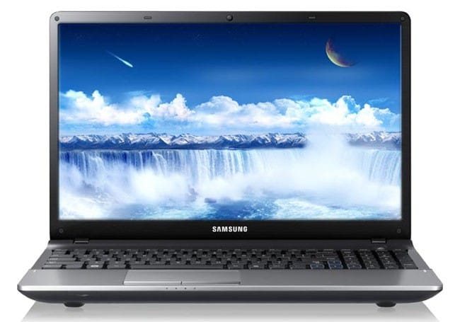 Pc portable Samsung Series 3 NP300E5X 15,6" — image 1
