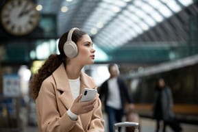 Casque Bluetooth Sony Circum-Auriculaire WH1000XM4 (WH-1000XM4/SME) — image 5
