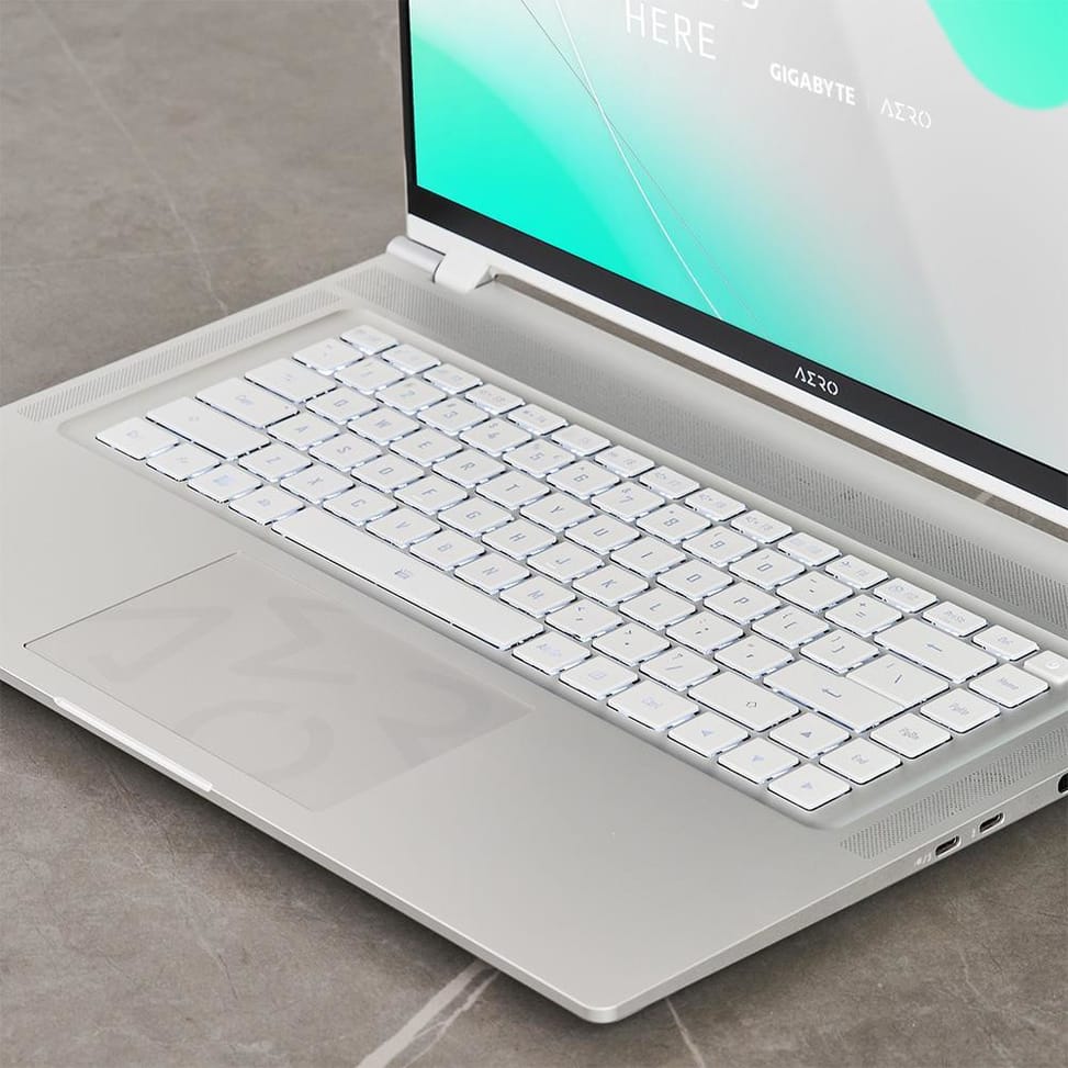 Gigabyte AERO 16 OLED BSF-73DE994SO Ordinateur portable 40,6 cm (16") UHD+ Intel® Core™ i7 i7-13700H 16 Go DDR5-SDRAM 1 To SSD — image 13