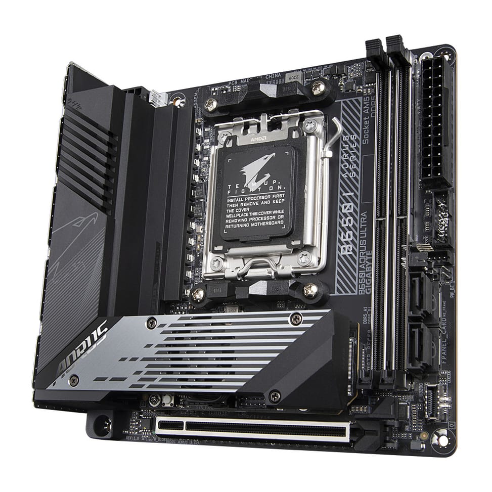 Gigabyte B650I AORUS ULTRA (REV. 1.0) carte mère AMD B650 Emplacement AM5 mini ITX (B650I AORUS ULTRA (REV. 1.0)) — image 4