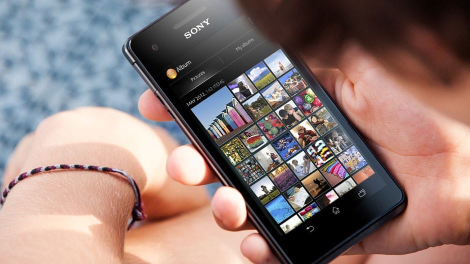 Sony XPERIA™ V Smartphone — image 6
