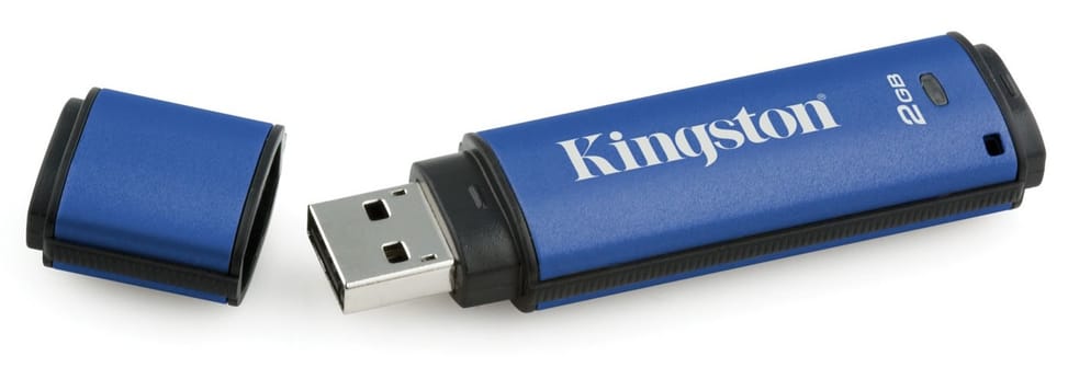 Kingston Clé USB DataTraveler Vault Privacy Managed - 2 GB — image 4