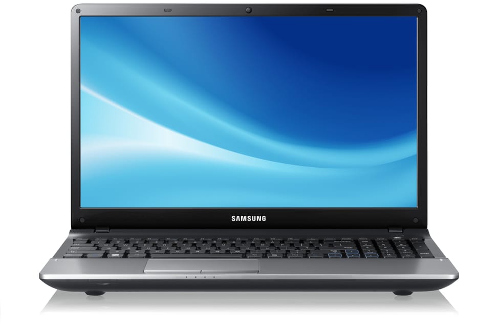 PC portable Samsung NP300 (NP300E5C-A04MA) — image 2