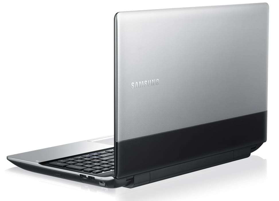 PC portable Samsung NP300 (NP300E5C-A04MA) — image 5