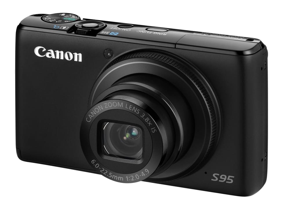 Appareil photo Canon PowerShot S95 10MP/3,8X + Etui et Carte SD offerts — image 1