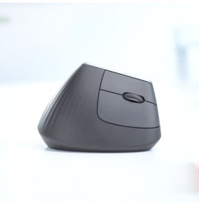 Logitech Souris ergonomique avancée MX Vertical MX Vertical Advanced Ergonimic Mouse, RF + Bluetooth + USB-C  (910-005448)