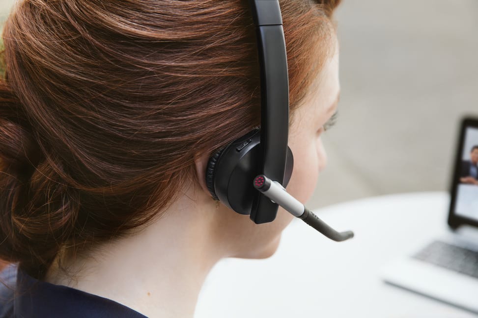 Micro-casque Sans fil Logitech H820e avec Socle de chargement - monaural (981-000512) — image 10