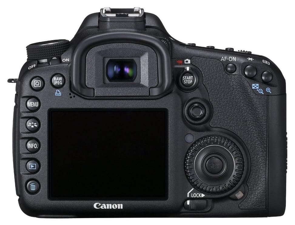 Reflex Canon EOS 7D Boîtier Nu — image 3