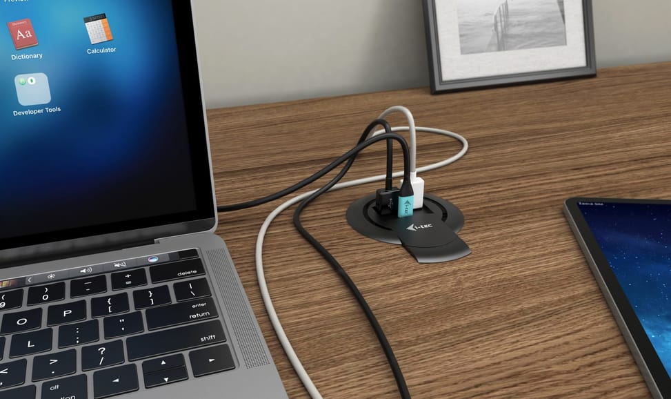i-tec Built-in Desktop Fast Charger, USB-C PD 3.0 + 3x USB 3.0 QC3.0, 96 W (CHARGER96WD) — image 7