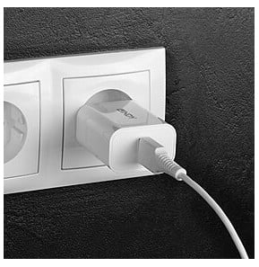 Lindy 73412 chargeur d'appareils mobiles Smartphone, Tablette Blanc Secteur Charge rapide Intérieure, Extérieure (73412)