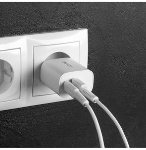 Lindy 73413 chargeur d'appareils mobiles Universel Blanc Secteur Charge rapide Intérieure (73413)