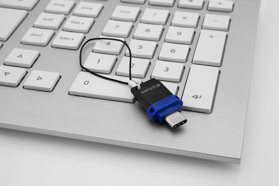 Verbatim Clé USB à double connectique de type C/USB 3.0 32 Go 32 GB, USB-C/USB 3.0, 34 x 19 x 7 mm  (49966) — image 3