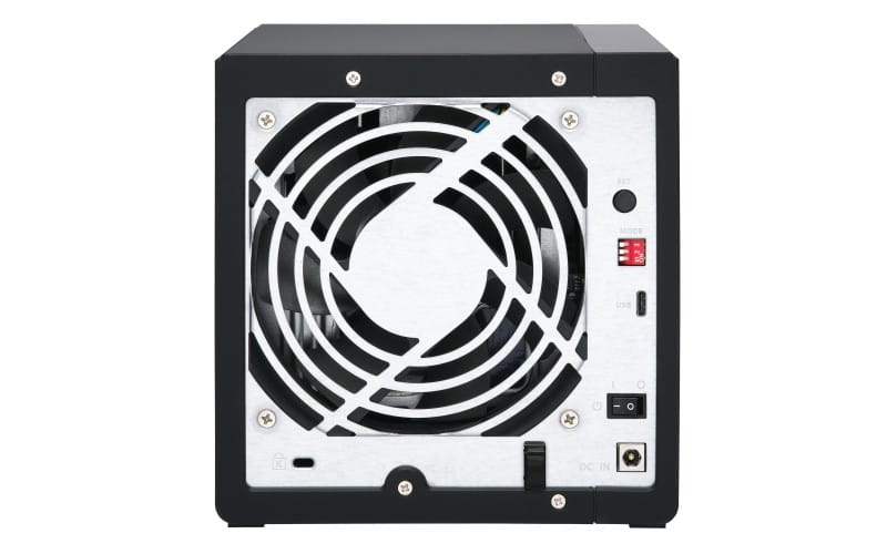 QNAP TR-004 Boîtier de disques de stockage Boîtier disque dur/SSD Noir 2.5/3.5" (TR-004) — image 9
