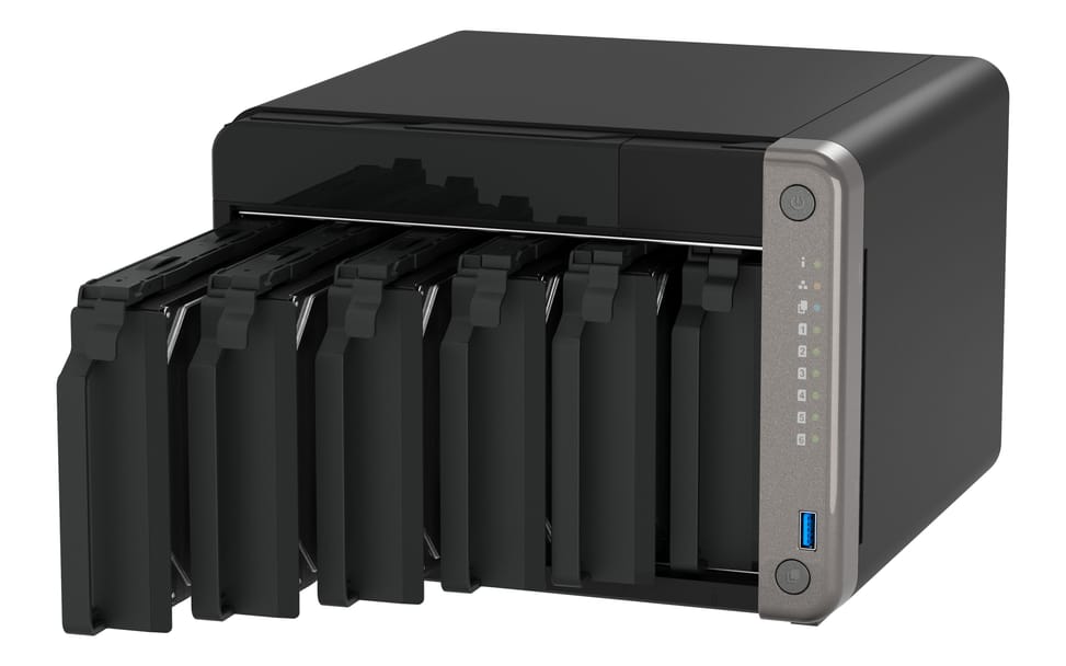 QNAP TS-AI642-8G serveur de stockage NAS Tower Ethernet/LAN Noir Cortex-A76 (TS-AI642-8G) — image 4