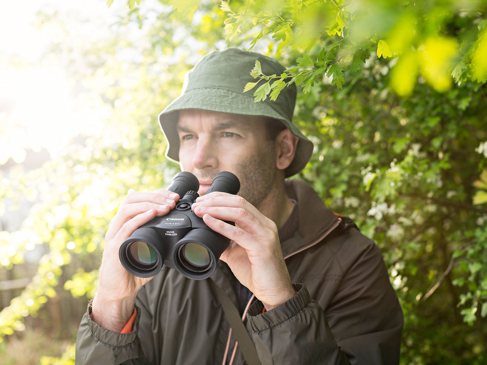 9526B005_Canon-12x36-Binoculars_02