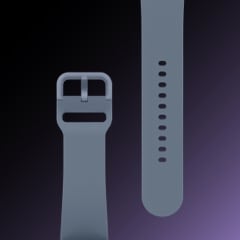 Bracelet Sapphire Galaxy Watch5 pos&eacute; &agrave; plat montrant le d&eacute;tail et le design du groupe.