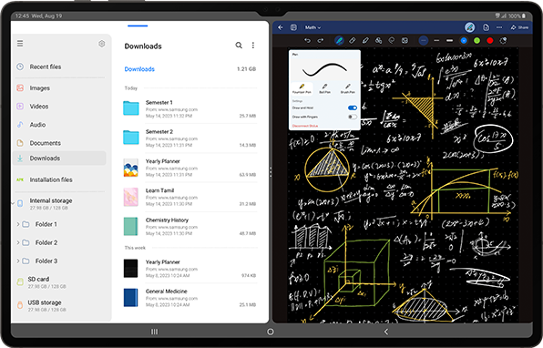 Un &eacute;cran de Galaxy Tab S9 vu de face et divis&eacute; en deux fen&ecirc;tres. Celle de gauche affiche une liste de fichiers volumineux t&eacute;l&eacute;charg&eacute;s r&eacute;cemment. &Agrave; droite, des griffonnages d&rsquo;&eacute;quations math&eacute;matiques r&eacute;alis&eacute;s &agrave; l&rsquo;aide de l&rsquo;application GOODNOTES sont affich&eacute;s.