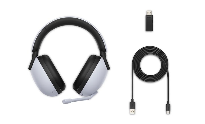 Photo de groupe montrant le casque, l'&eacute;metteur-r&eacute;cepteur USB et le c&acirc;ble de charge