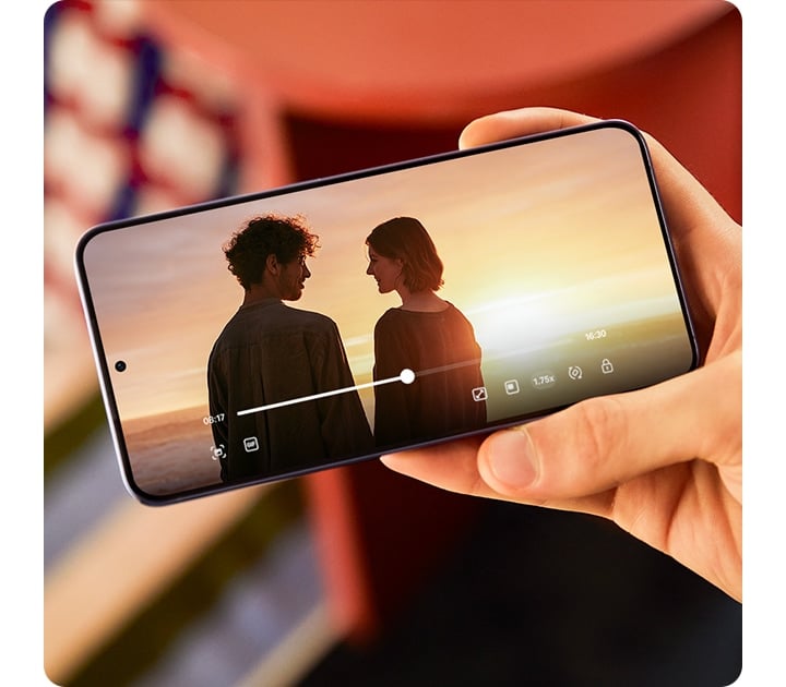 Notre &eacute;cran mobile adaptatif le plus lumineux m&ecirc;me en plein soleil