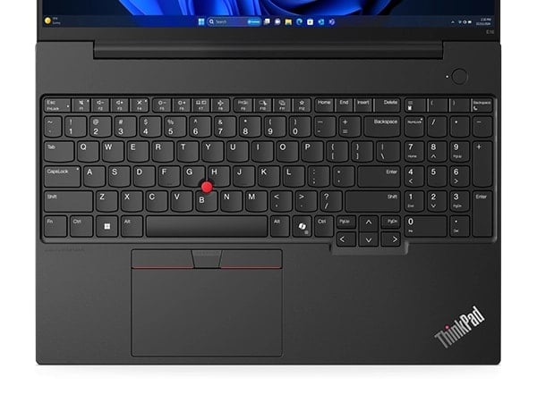 Gros plan du portable Lenovo ThinkPad E16 Gen 2 (16'' Intel), ouvert montrant le clavier et le trackpad.