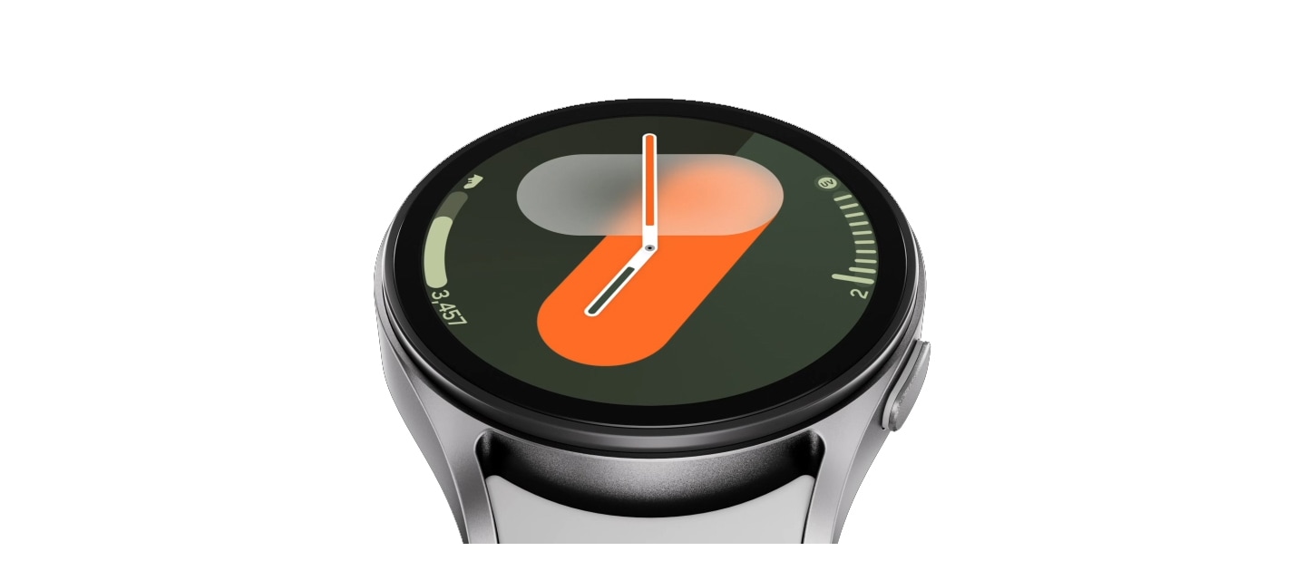 Une Galaxy Watch7 montrant son processeur 3&nbsp;nm, puis une s&eacute;rie de fonctionnalit&eacute;s&nbsp;: l&rsquo;heure, la navigation GPS &agrave; double fr&eacute;quence, le suivi du sommeil avec un score de sommeil et une batterie longue dur&eacute;e.
