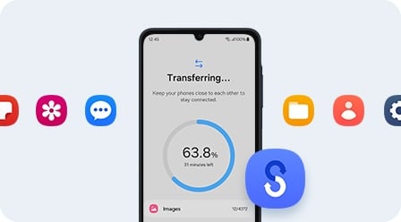 Un smartphone affichant un processus de transfert de donn&eacute;es. Autour du t&eacute;l&eacute;phone se trouvent des ic&ocirc;nes d&rsquo;application color&eacute;es et un logo Smart Switch.