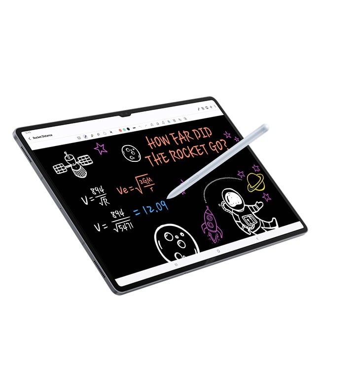 L&rsquo;&eacute;cran de la Galaxy Tab S10 avec Note Assist ouvert montre des dessins repr&eacute;sentant l&rsquo;espace, y compris un astronaute, un satellite et des plan&egrave;tes, ainsi que des &eacute;critures. Un S Pen est en train d&rsquo;&eacute;crire &agrave; l&rsquo;&eacute;cran.