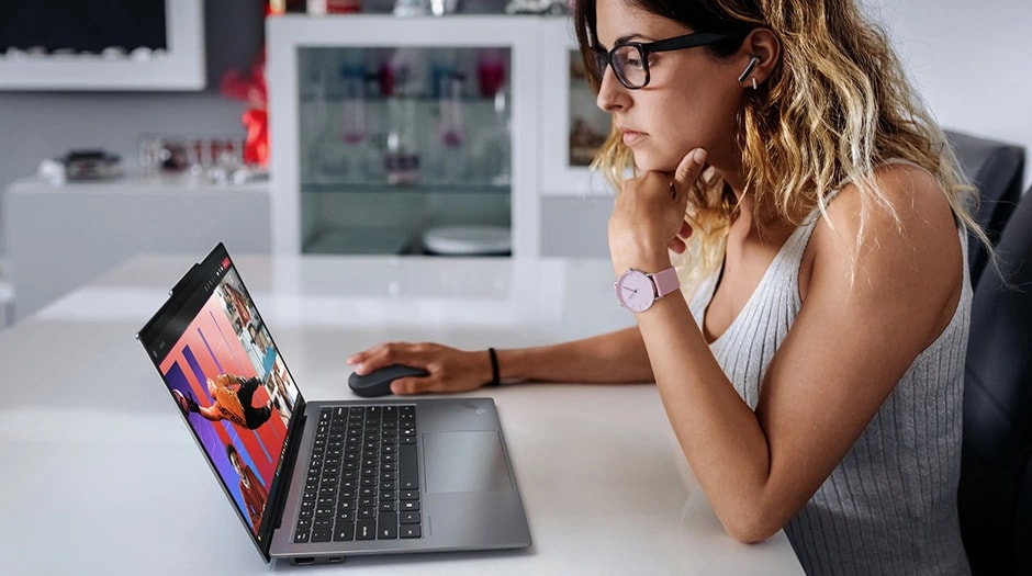 The clean, modern design on the Lenovo ThinkPad X9 14 Aura Edition laptop is ideal with its premium 16:10 14 inch display.