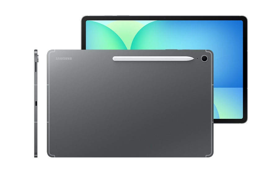 Galaxy Tab S10 FE+ en Anthracite présenté de face avec un fond d'écran bleu-vert à l'écran, de dos avec le S Pen attaché à l'arrière et de côté pour mettre en valeur le design fin.
