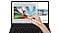 Une personne utilise l'application Galerie sur la Galaxy Tab S10 FE+ avec le clavier Book Cover attach&eacute; pour faire r&eacute;f&eacute;rence &agrave; l'image d'un v&eacute;lo et dessine l'image d'un gar&ccedil;on faisant du v&eacute;lo sur une route &agrave; l'aide du S Pen dans l'application Clip Studio Paint.